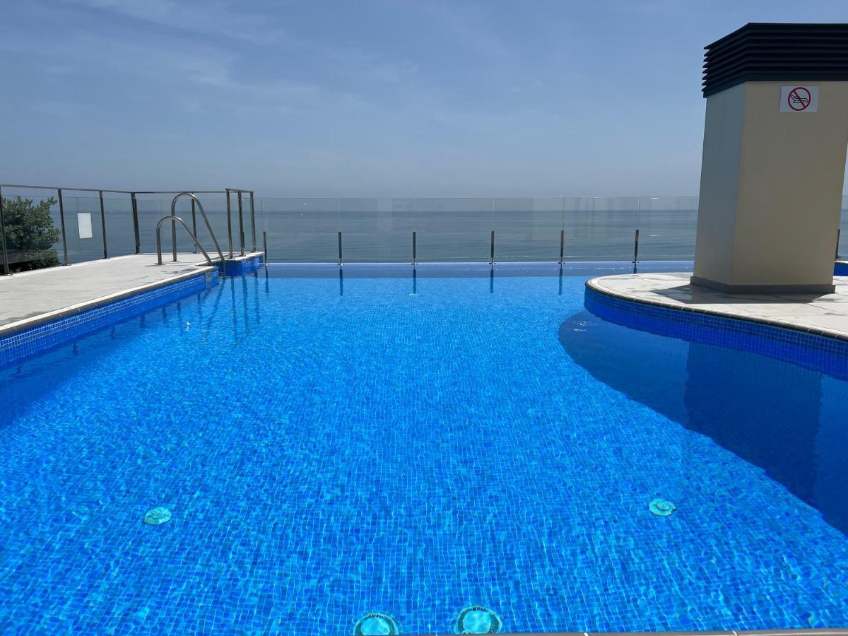 Breathtaking Sea View Lejlighed Estepona Eksteriør billede