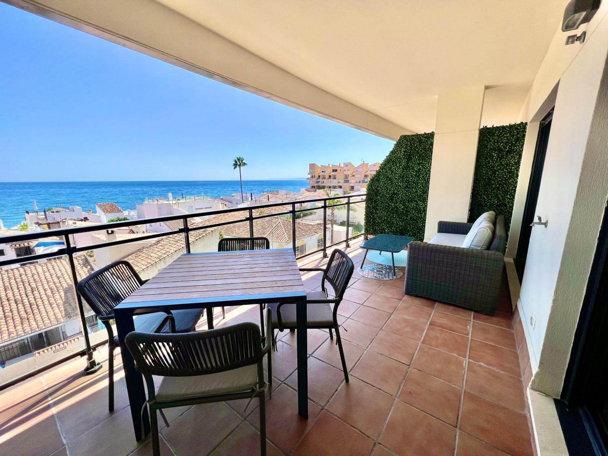 Breathtaking Sea View Lejlighed Estepona Eksteriør billede
