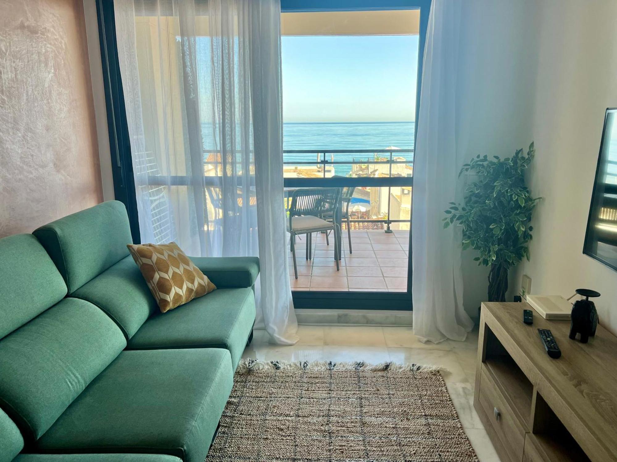 Breathtaking Sea View Lejlighed Estepona Eksteriør billede