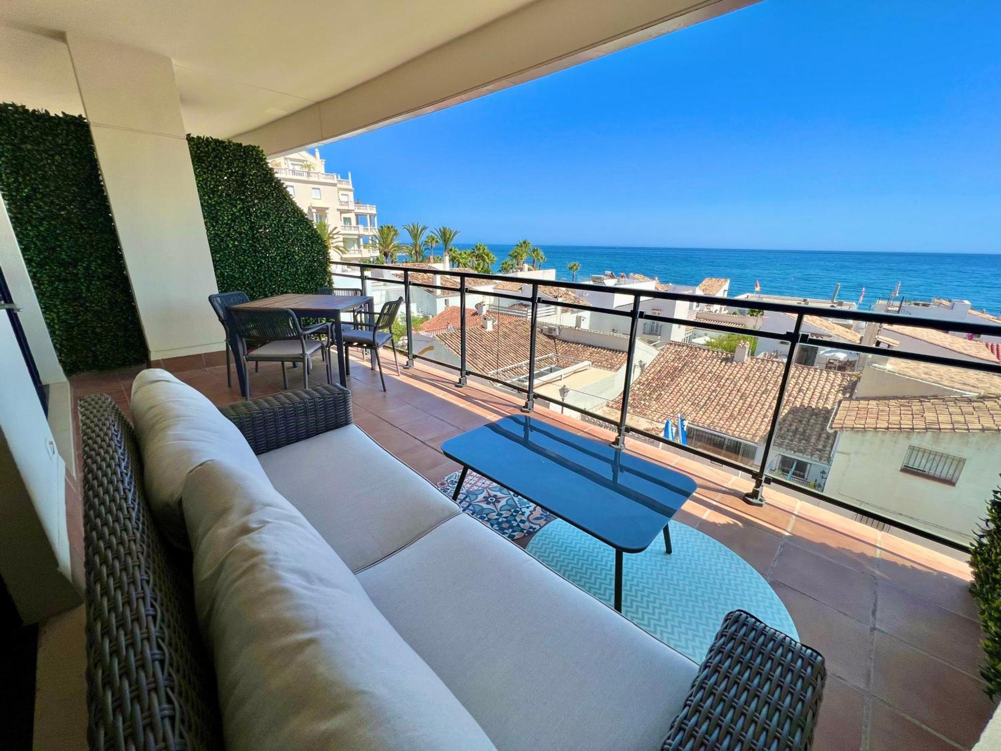 Breathtaking Sea View Lejlighed Estepona Eksteriør billede